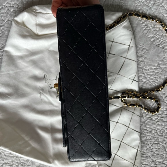 ‼️FINALE SALE‼️ Chanel Lambskin Medium double flap bag - Picture 5 of 13